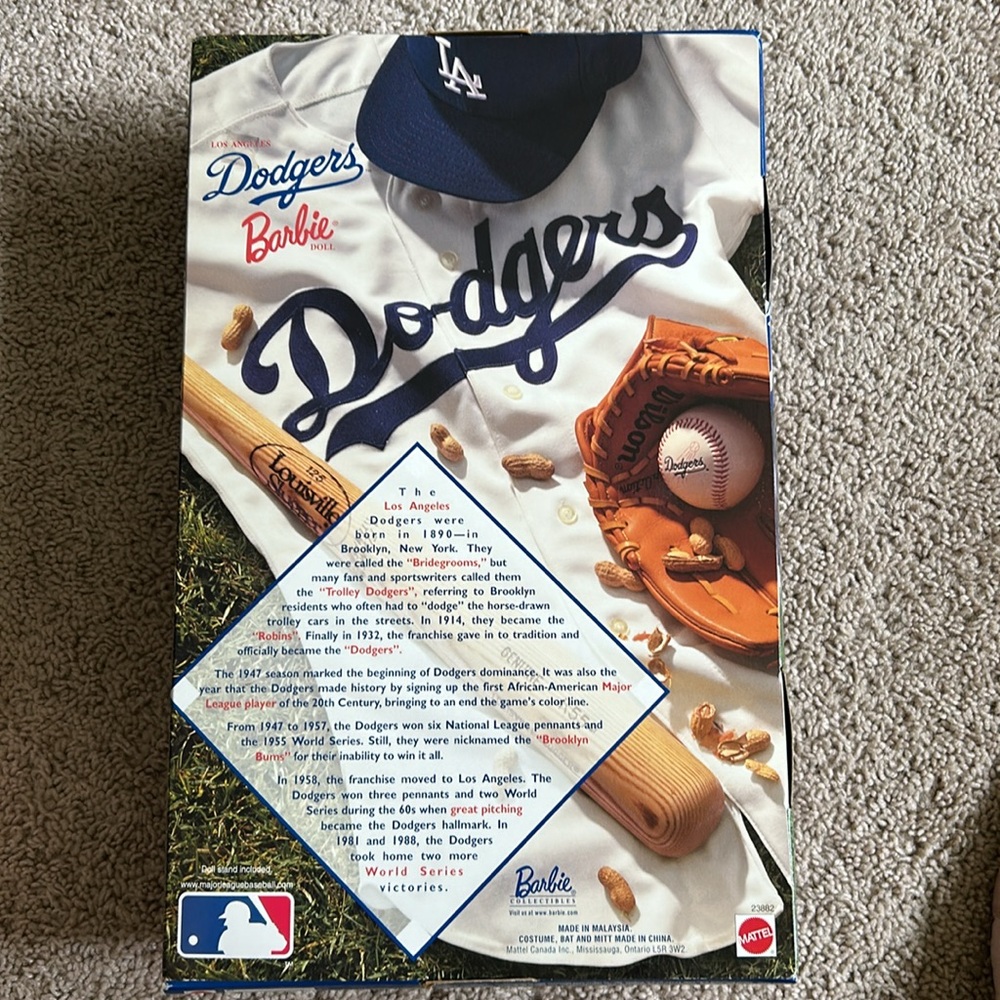 Barbie Dodgers Collector Doll in Blue and White - Picture 2 of 2